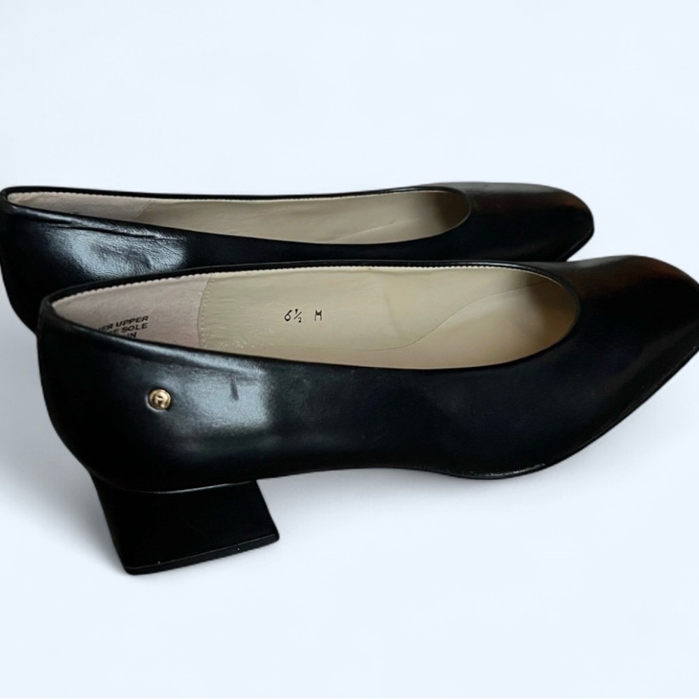 Black Leather Square Toe Kitten Heel Sz6.5